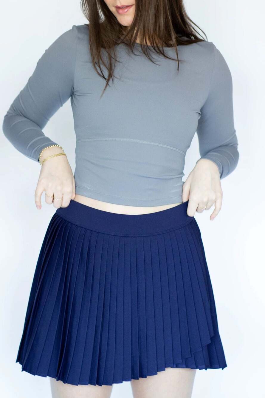 LILIHAMMER Navy Blue Pleated Athletic Skort with Built-in Shorts Size Large
